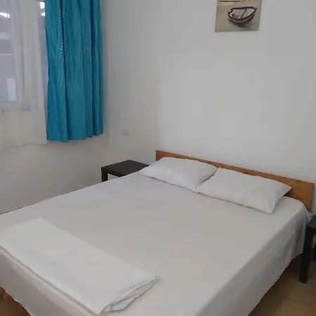 Casa Andrei Πανσιόν *